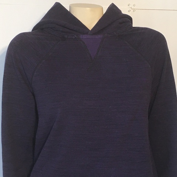 Lululemon Pull Me Over Hoodie - Picture 4 of 15